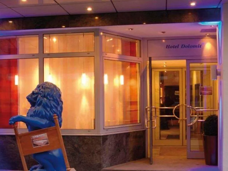 Hotel Dolomit München