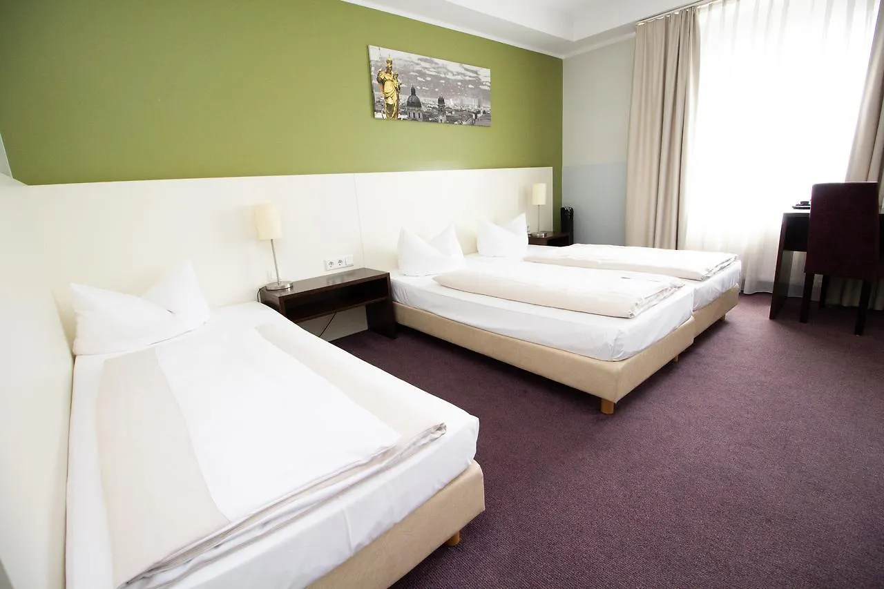 Hotel Dolomit München Duitsland