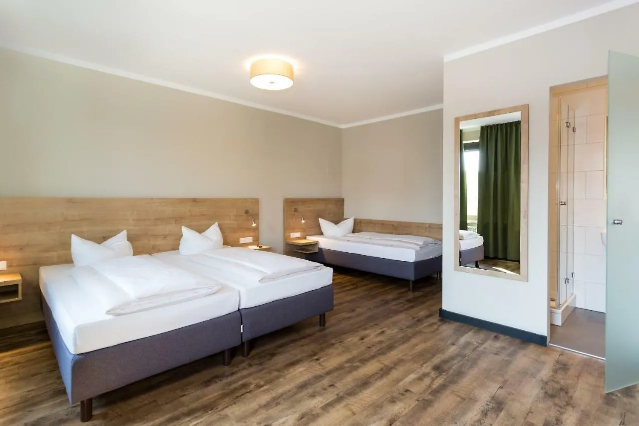 Hotel Dolomit München